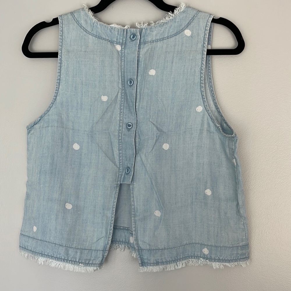 𝅺NWOT Cloth & Stone Boho Denim Crop Top Sleeveless Fringe Top Size Small - Picture 4 of 11